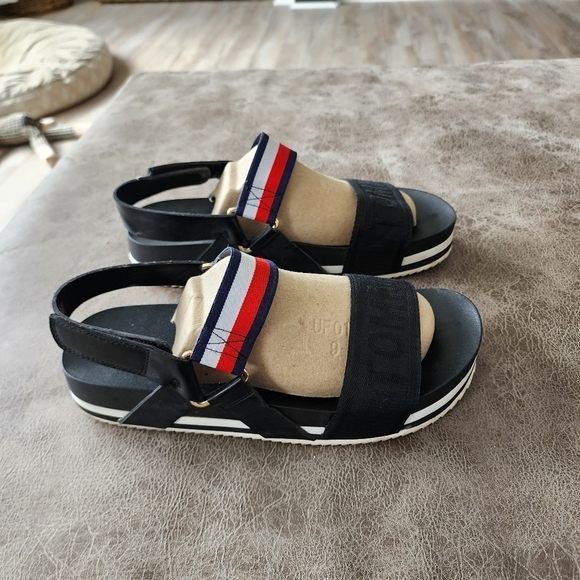 Tommy Hilfiger Women's Beliz Sport Sandal - Picture 4 of 7
